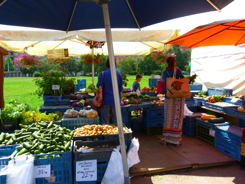 On Saturdays, be sure to get to the markets before noon for the best selection.