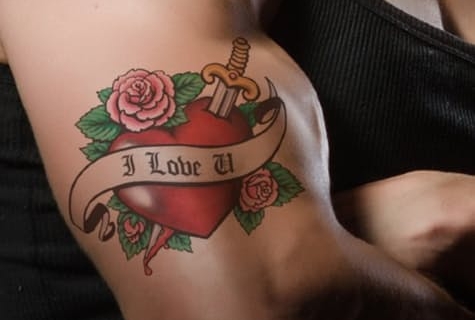 tattoo-hand-i-love-you-propose