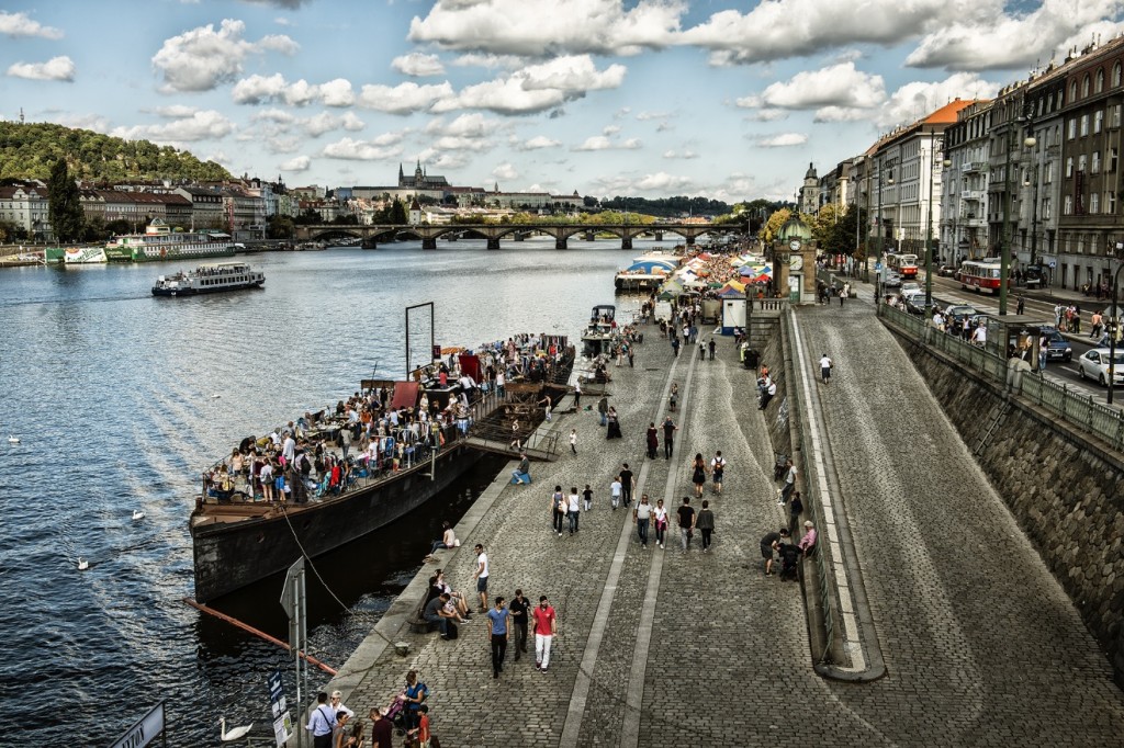 Great view of the flea market at Avoid, source: Prague.eu